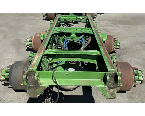 FREIGHTLINER Tuftrac Cutoff Tandem Axle