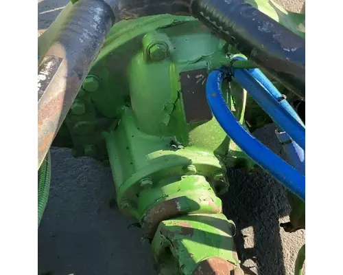 FREIGHTLINER Tuftrac Cutoff Tandem Axle