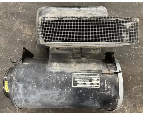 FREIGHTLINER USF-1E Air Cleaner