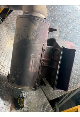 FREIGHTLINER USF-1E Air Cleaner