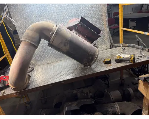 FREIGHTLINER USF-1E Air Cleaner