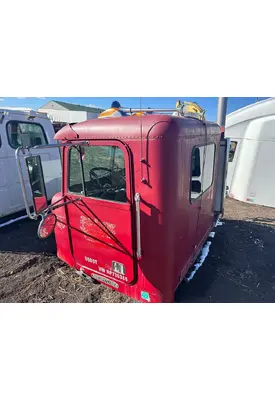 FREIGHTLINER USF-1E Cab