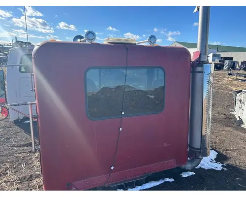 FREIGHTLINER USF-1E Cab