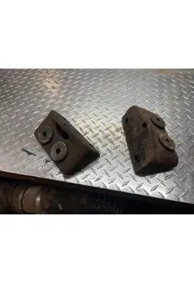 FREIGHTLINER USF-1E Engine Mounts