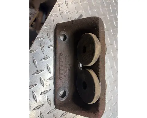 FREIGHTLINER USF-1E Engine Mounts