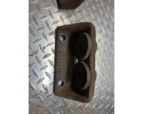 FREIGHTLINER USF-1E Engine Mounts