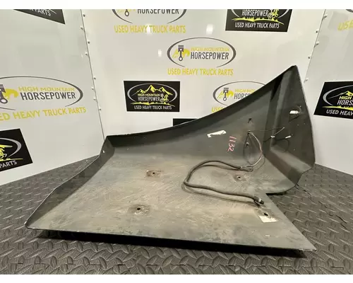 FREIGHTLINER USF-1E Fender Extension