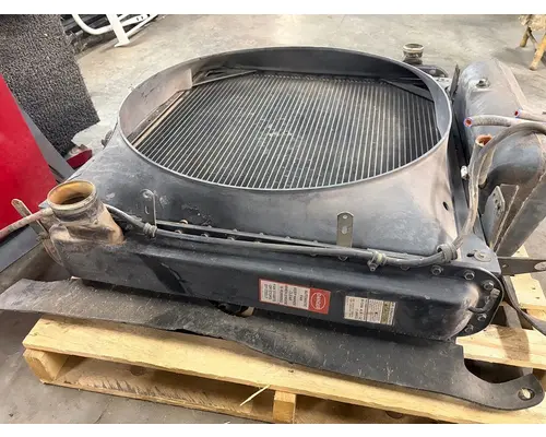 FREIGHTLINER USF-1E Radiator