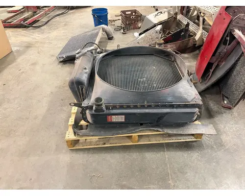 FREIGHTLINER USF-1E Radiator