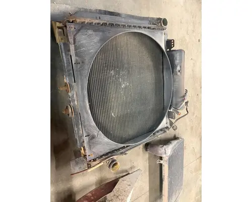 FREIGHTLINER USF-1E Radiator