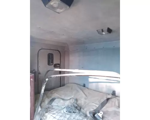FREIGHTLINER USF-1E Sleeper