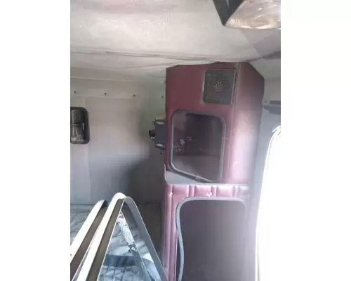 FREIGHTLINER USF-1E Sleeper
