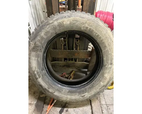 FREIGHTLINER USF-1E Tires
