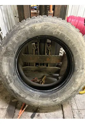 FREIGHTLINER USF-1E Tires