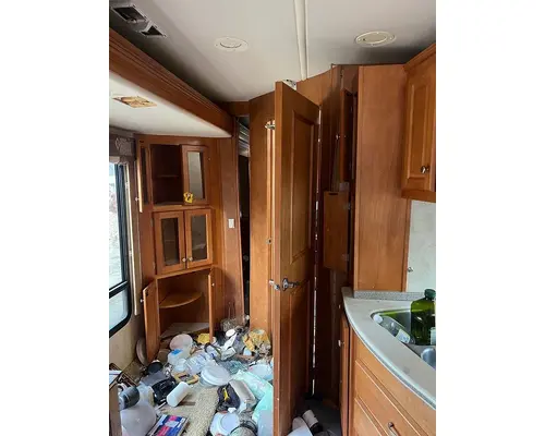 FREIGHTLINER XC Raised Rail Rear Engine Motor Home Chassis Wheel