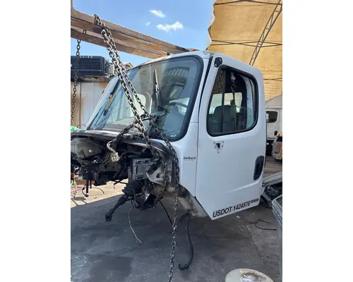 FREIGHTLINER m2 Cab
