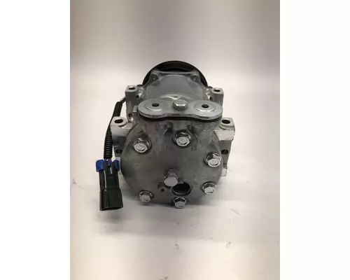 FREIGHTLINER  AC Compressor