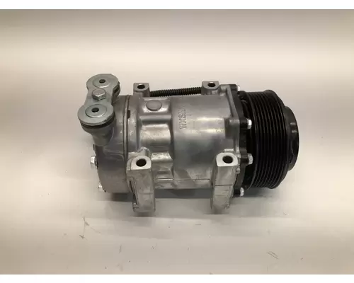 FREIGHTLINER  AC Compressor