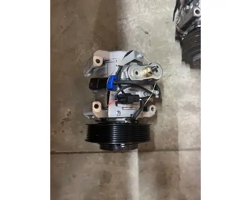 FREIGHTLINER  AC Compressor