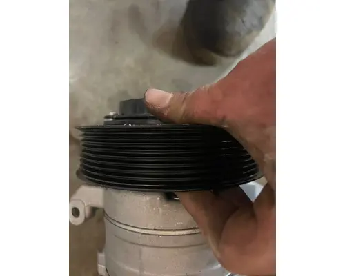 FREIGHTLINER  AC Compressor