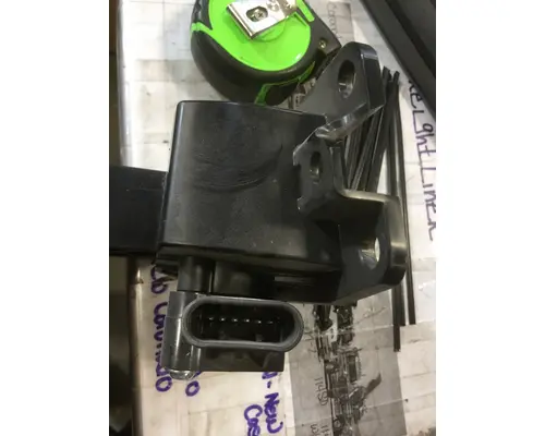FREIGHTLINER  ACCELERATOR PARTS