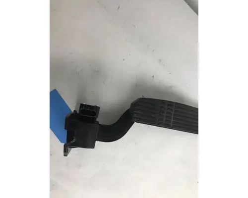 FREIGHTLINER  ACCELERATOR PARTS