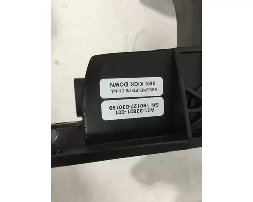 FREIGHTLINER  Accelerator Parts