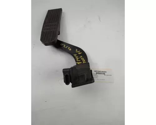 FREIGHTLINER  Accelerator Parts