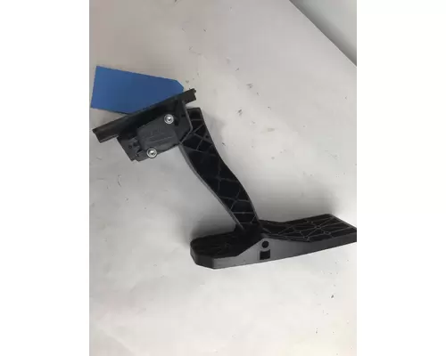 FREIGHTLINER  Accelerator Parts