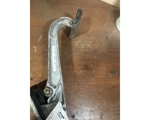 FREIGHTLINER  Accelerator Parts