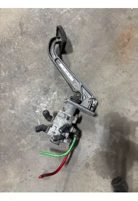 FREIGHTLINER  Accelerator Parts