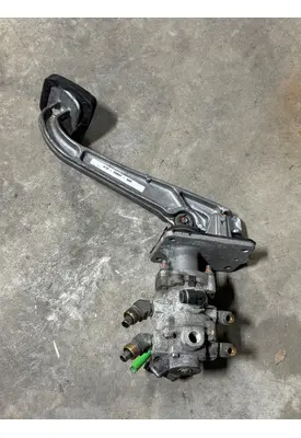 FREIGHTLINER  Accelerator Parts