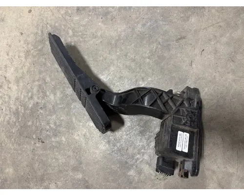 FREIGHTLINER  Accelerator Parts