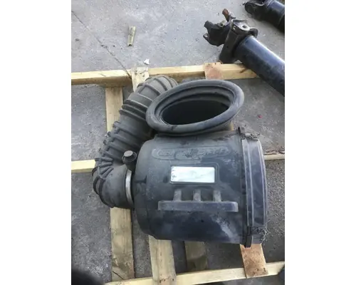 FREIGHTLINER  Air Cleaner