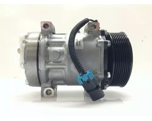 FREIGHTLINER  Air Conditioner Compressor