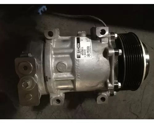 FREIGHTLINER  Air Conditioner Compressor