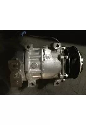 FREIGHTLINER  Air Conditioner Compressor