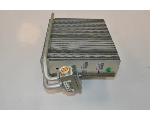 FREIGHTLINER  Air Conditioner Condenser