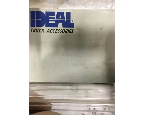 FREIGHTLINER  BODY PARTS