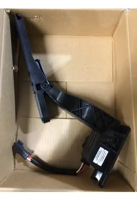 FREIGHTLINER  BRAKE/CLUTCH PEDAL