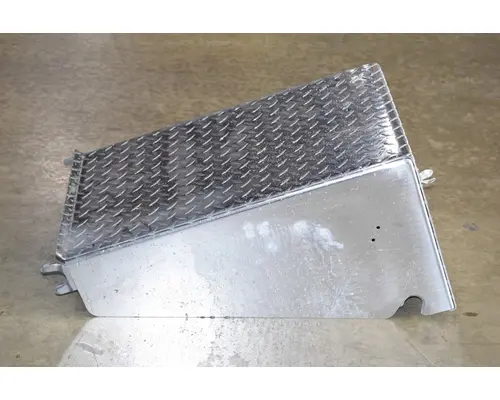 FREIGHTLINER  Battery Box