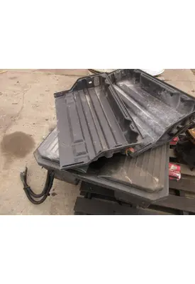 FREIGHTLINER  Battery Box