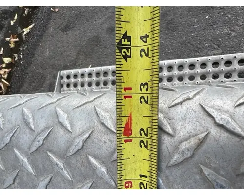 FREIGHTLINER  Battery Box
