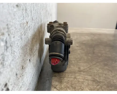 FREIGHTLINER  Brake Proportioning Valve