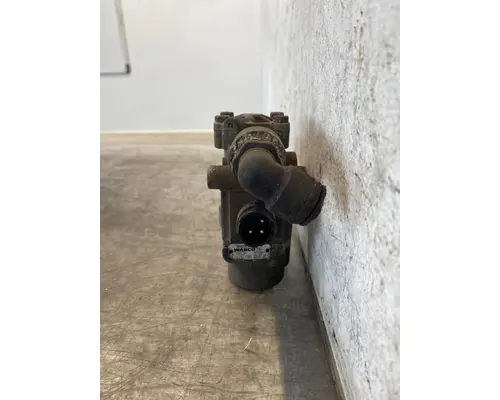 FREIGHTLINER  Brake Proportioning Valve