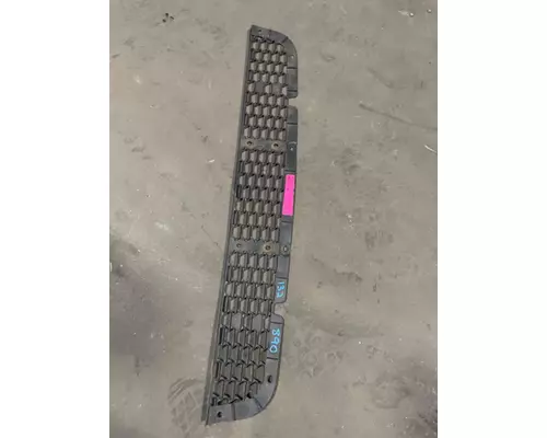 FREIGHTLINER  Bumper Filler Panel