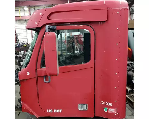 FREIGHTLINER  Cab