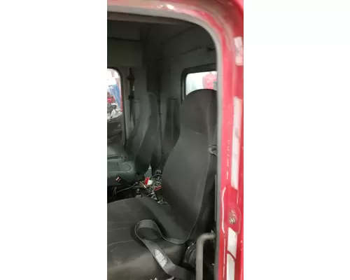 FREIGHTLINER  Cab