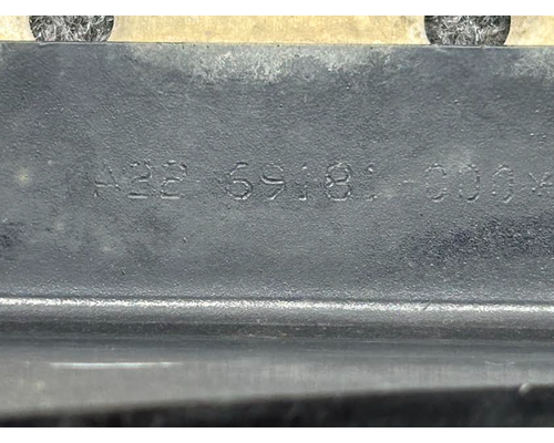 FREIGHTLINER  Catwalk  Deck Plate