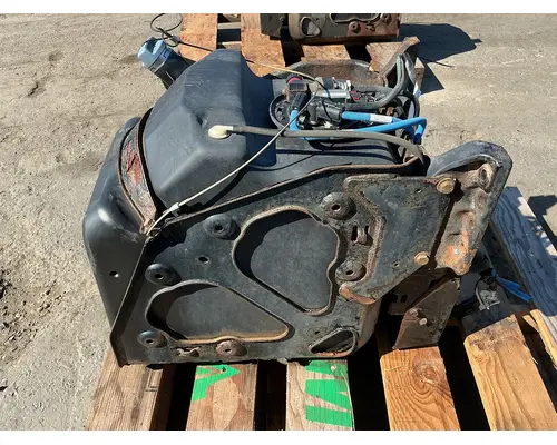 FREIGHTLINER  DEF Tank